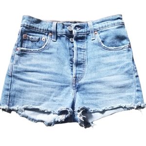 Levi's rib cage shorts